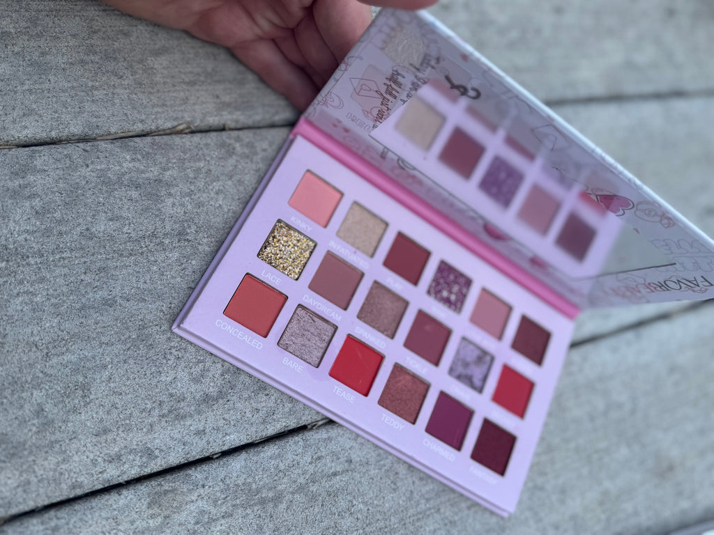 White Pallet